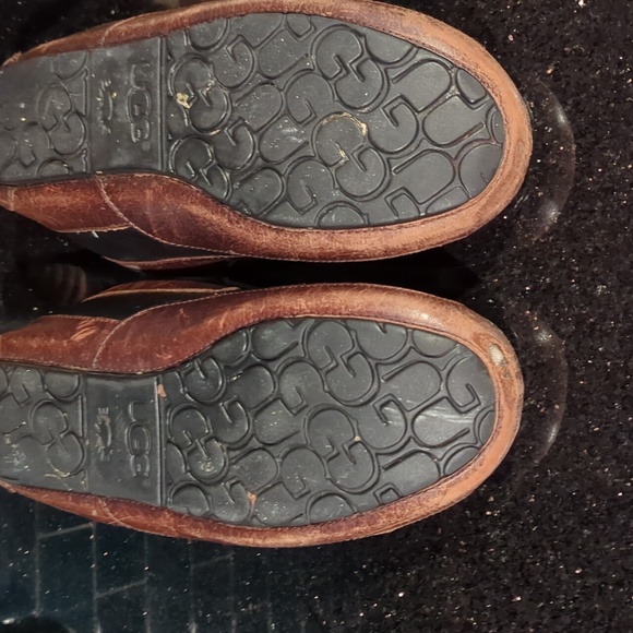 Men's brown UGG slippers size 11 USA or 44.5 EU - Picture 3 of 4